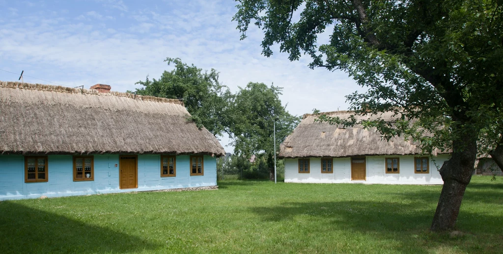 W Lipcach Reymontowskich nie brakuje chałup, stodół i spichlerzy, które zostały przekształcone na skansen