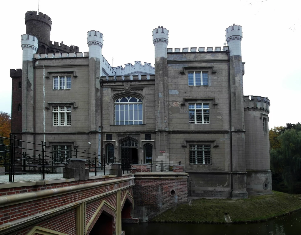 Obecnie zamek jest siedzibą jednostki Polskiej Akademii Nauk – Biblioteki Kórnickiej