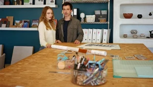 Emma Stone i Nathan Fielder w serialu "The Curse"