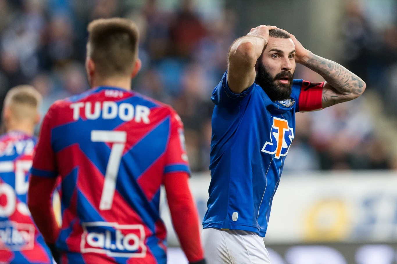 Mikael Ishak może wrócić do kadry meczowej Lecha Poznań - już na spotkanie z Rakowem Mikael Ishak może wrócić do kadry meczowej Lecha Poznań - już na spotkanie z Rakowem