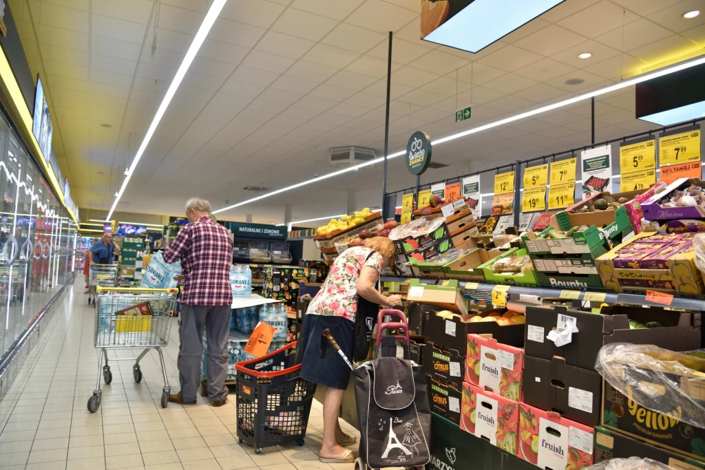 Inflacja we wrześniu ponownie spadnie. Ekonomiści policzyli, o ile