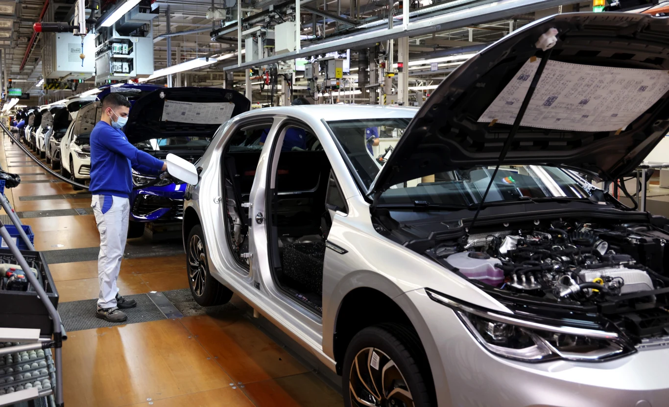 Produkcja we wszystkich niemieckich fabrykach Volkswagena została zatrzymana Produkcja we wszystkich niemieckich fabrykach Volkswagena została zatrzymana