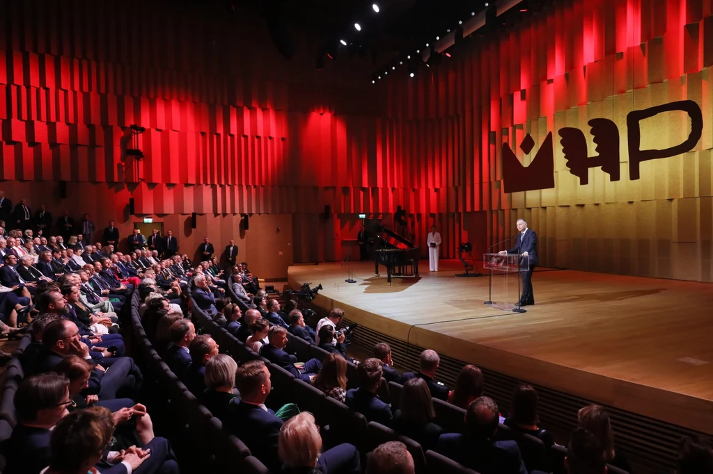 Otwarcie Muzeum Historii Polski. Prezydent Andrzej Duda na scenie Otwarcie Muzeum Historii Polski. Prezydent Andrzej Duda na scenie