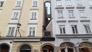 Ta krakowska kamienica wygląda jak z baśni braci Grimm. Podobną można znaleźć we Wrocławiu