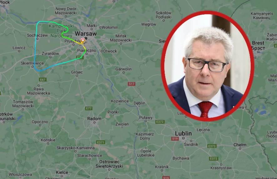 "Mój najkrótszy lot do Niemiec" - napisał europoseł Ryszard Czarnecki po awaryjnym lądowaniu na lotnisku Okęcie "Mój najkrótszy lot do Niemiec" - napisał europoseł Ryszard Czarnecki po awaryjnym lądowaniu na lotnisku Okęcie