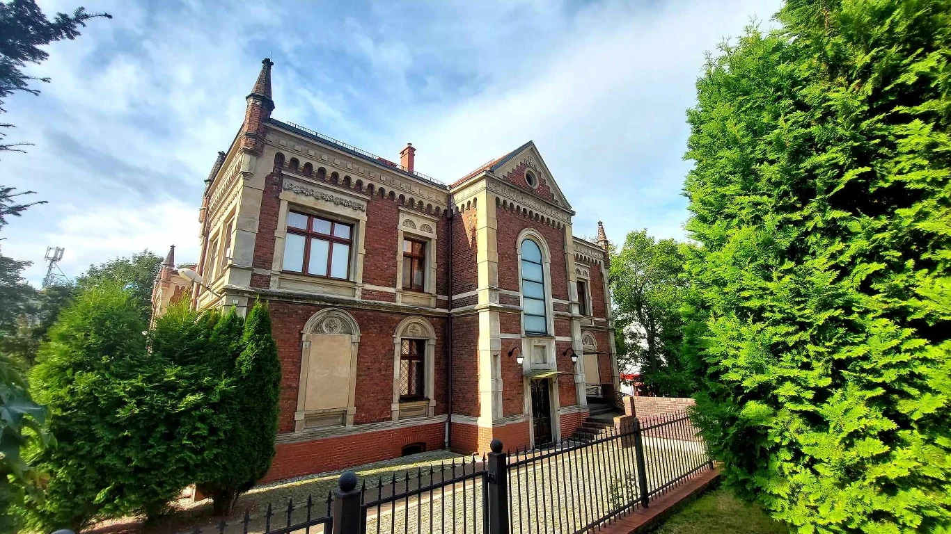 Plebania bazyliki katedralnej w Sosnowcu Plebania bazyliki katedralnej w Sosnowcu