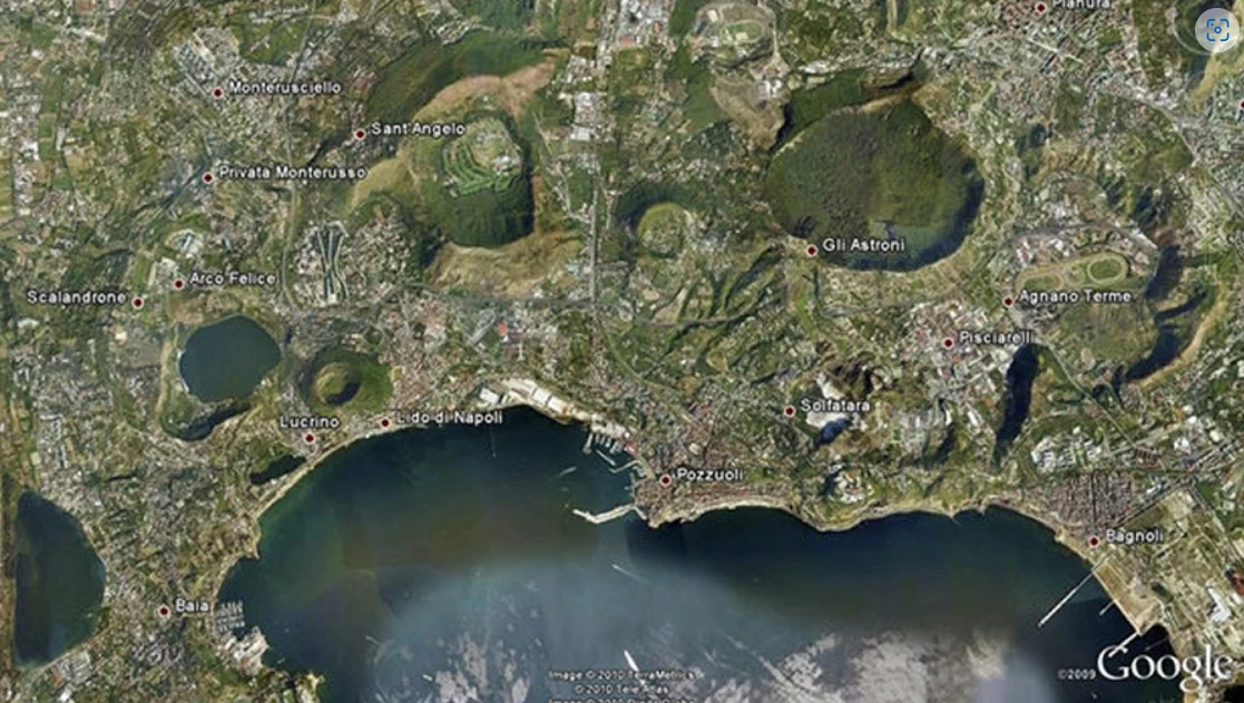 Kaldera wulkanu Campi Flegrei