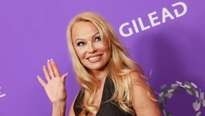 Pamela Anderson zachwyciła w Paryżu. Ale stylizacja 