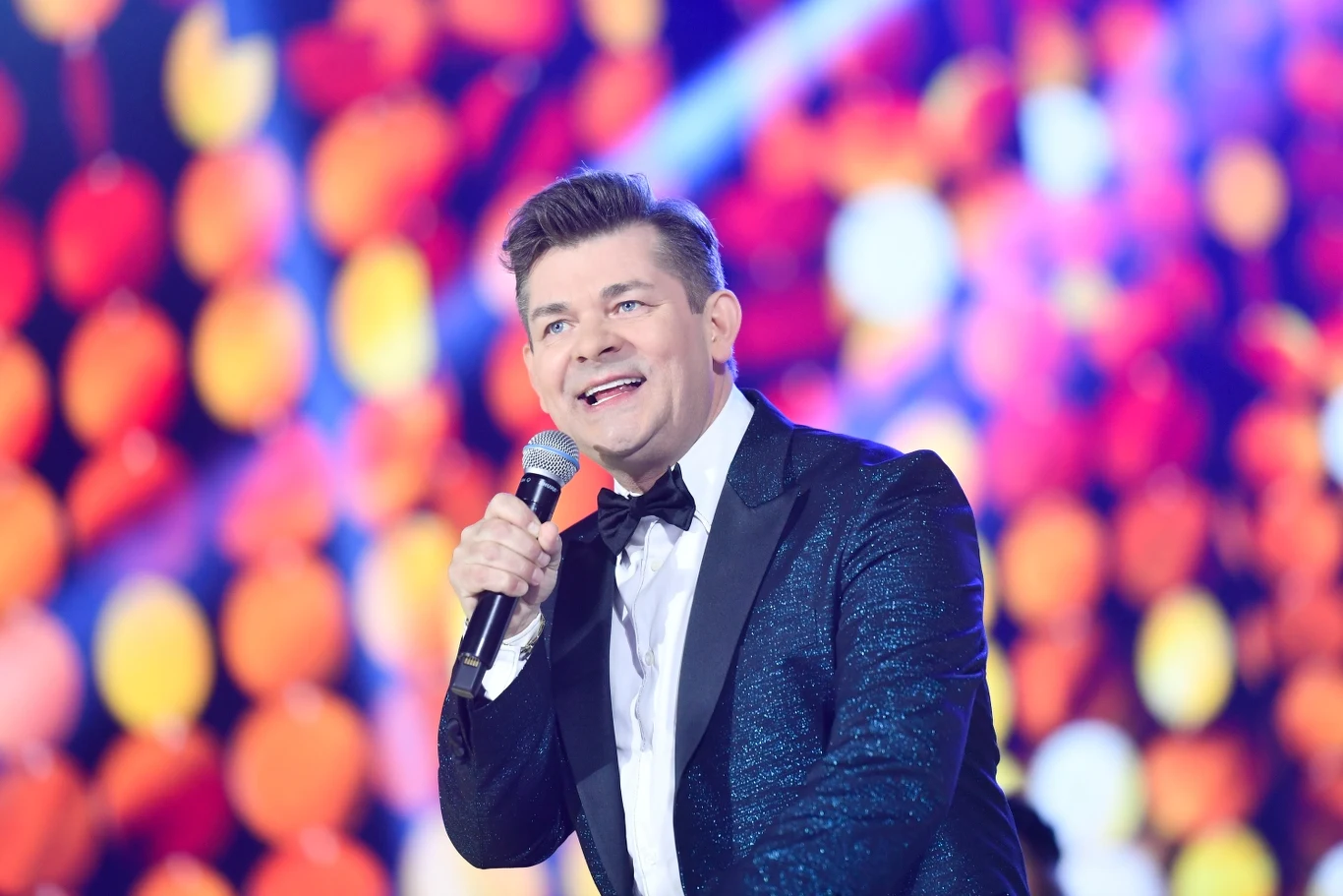 Jedną z gwiazd sylwestra TVP 2022 w Zakopanem był Zenek Martyniuk (Akcent) Jedną z gwiazd sylwestra TVP 2022 w Zakopanem był Zenek Martyniuk (Akcent)