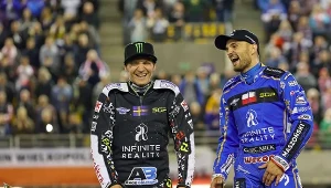 Na zdjęciu: Fredrik Lindgren i Bartosz Zmarzlik na podium