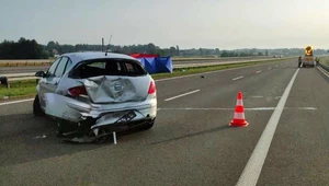 Tragiczny wypadek na autostradzie A4. Zginęła po wyjściu z rozbitego auta