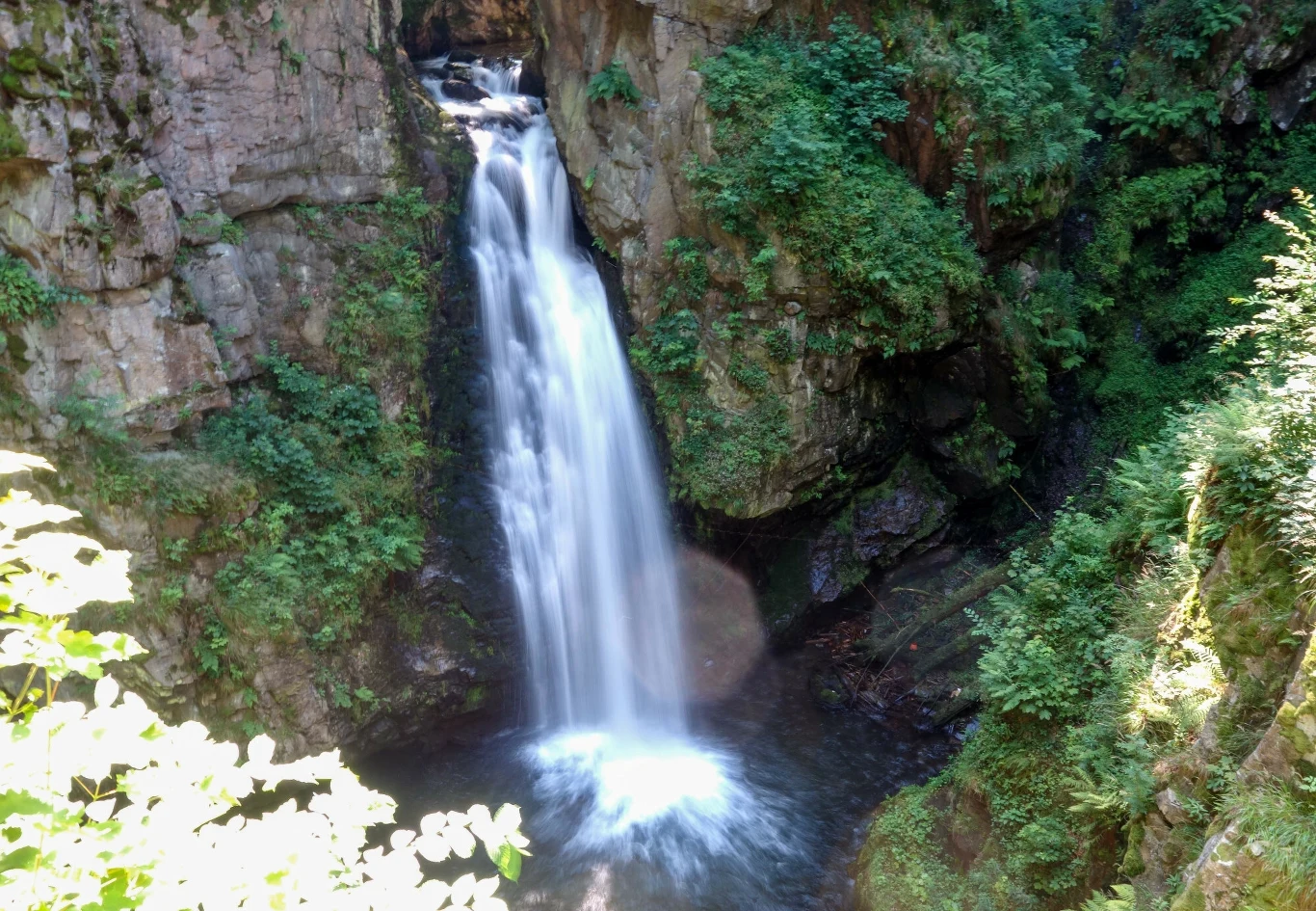Wodospad Wilczki to jedna z największych atrakcji Międzygórza Wodospad Wilczki to jedna z największych atrakcji Międzygórza