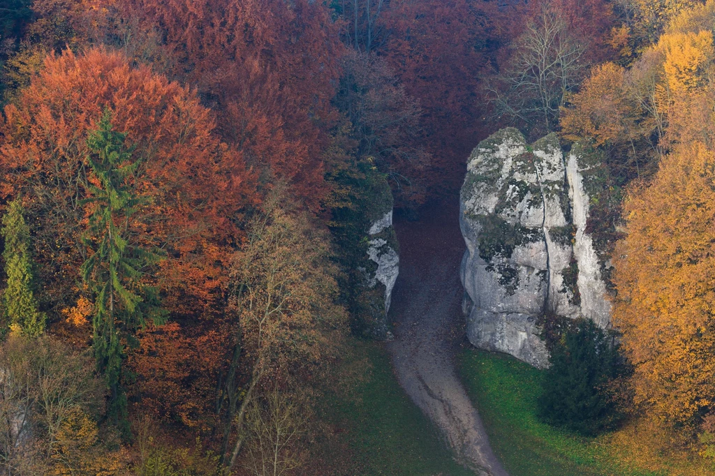 Brama Krakowska to niebywała formacja skalna, o której krążą legendy 