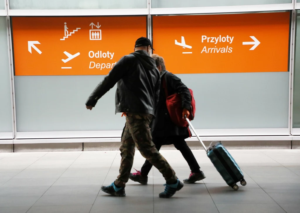 Krótko po przylocie 37-letni Norweg stracił prawo jazdy, zdj. ilustracyjne 