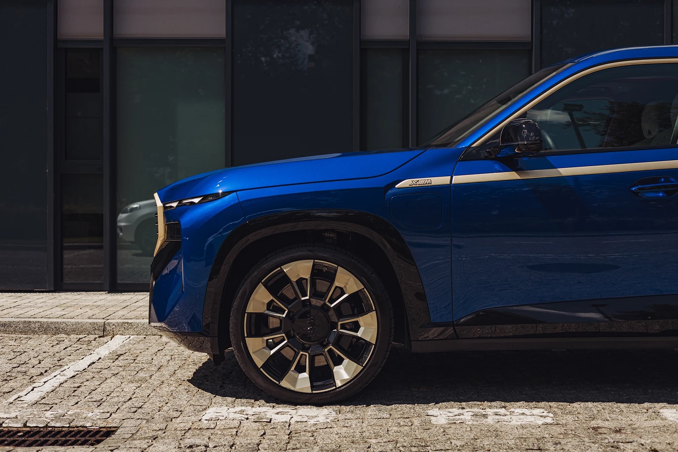 BMW XM