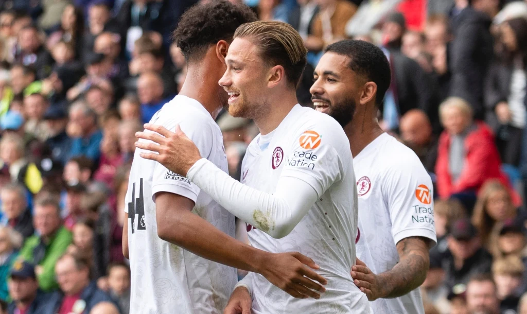 Matty Cash w barwach Aston Villi