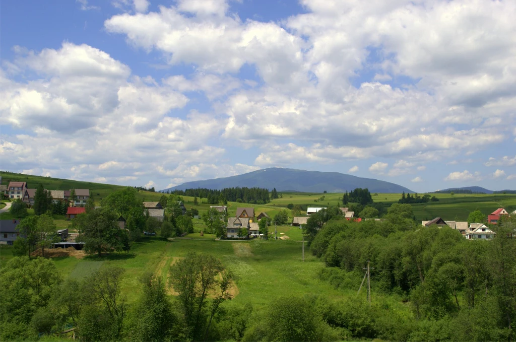 Zawoja to najdłuższa wieś w Polsce. Króluje nad nią Babia Góra