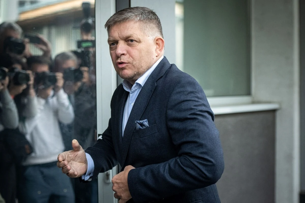 Premier Słowacji Robert Fico ostrzega, że amerykańskie cła na samochody mogą poważnie zaszkodzić fabrykom w jego kraju Premier Słowacji Robert Fico ostrzega, że amerykańskie cła na samochody mogą poważnie zaszkodzić fabrykom w jego kraju