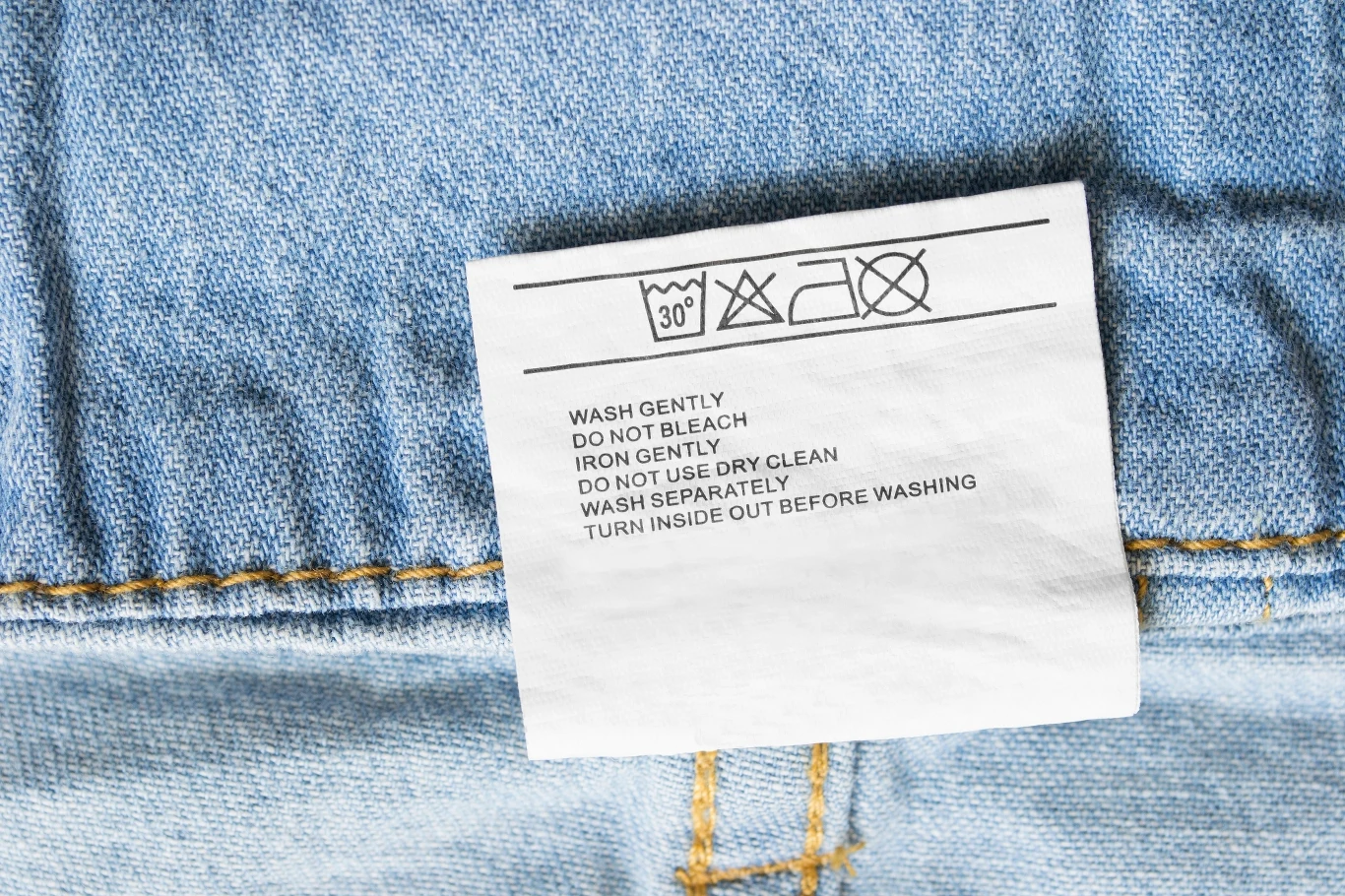 Przekreślone kółko na metce oznacza, że odzież nie jest przeznaczona do prania chemicznego Przekreślone kółko na metce oznacza, że odzież nie jest przeznaczona do prania chemicznego