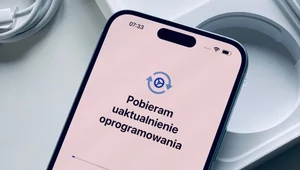 Aktualizacja iOS na iPhonie 15.