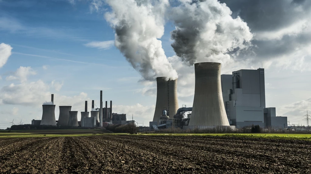 Niemcy w obawie przed ciężką zimą znów planują włączyć elektrownie na węgiel brunatny, m.in. Neurath na zachodzie kraju