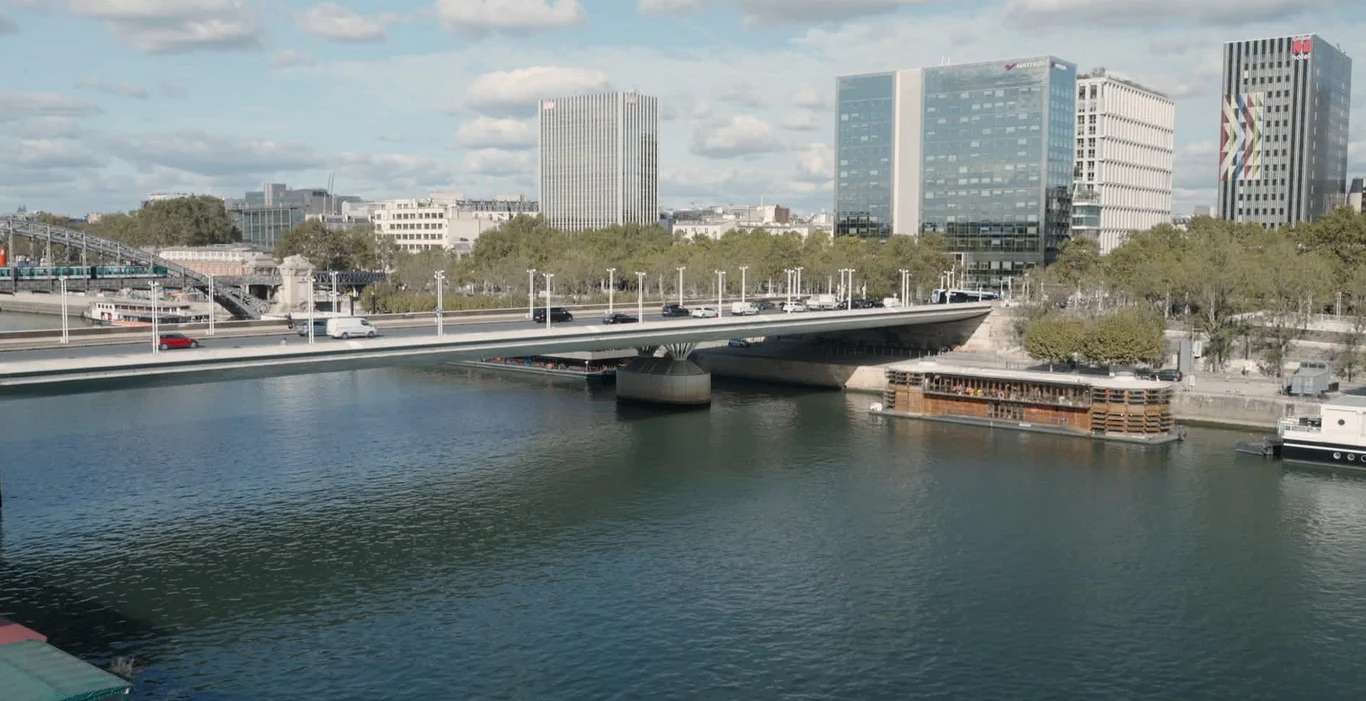 Kadr z filmu "Adamant"