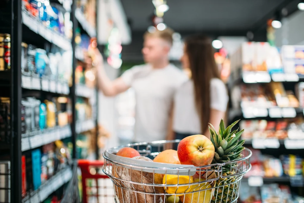 Zrób zakupy w Żabce za minimum 10 złotych i ciesz się rabatami. Co tydzień nowe produkty, których cena zaskoczy nawet ciebie