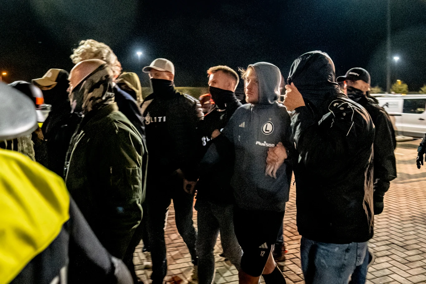 Radovan Pankov zatrzymany przez holenderskie służby po meczu z AZ Alkmaar Radovan Pankov zatrzymany przez holenderskie służby po meczu z AZ Alkmaar