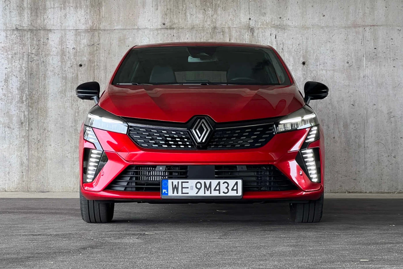 Koncern Renault zgarnął aż trzy miejsca w rankingu 10 najlepiej sprzedających się nowych aut w Europie Koncern Renault zgarnął aż trzy miejsca w rankingu 10 najlepiej sprzedających się nowych aut w Europie