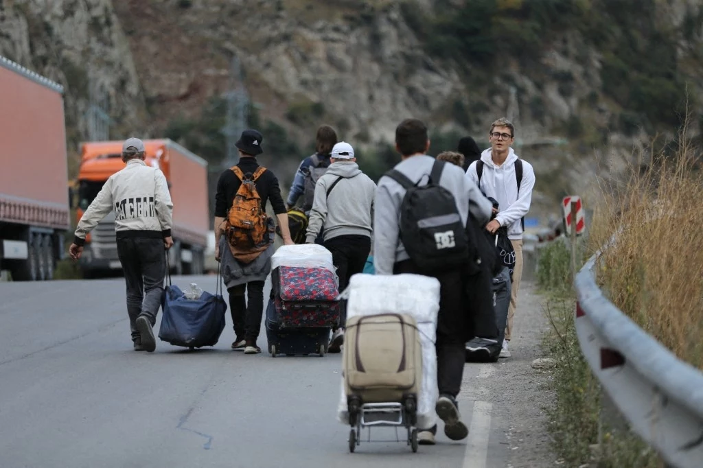 Największa fala emigracji wystąpiła po ogłoszeniu mobilizacji we wrześniu 2022 roku Największa fala emigracji wystąpiła po ogłoszeniu mobilizacji we wrześniu 2022 roku
