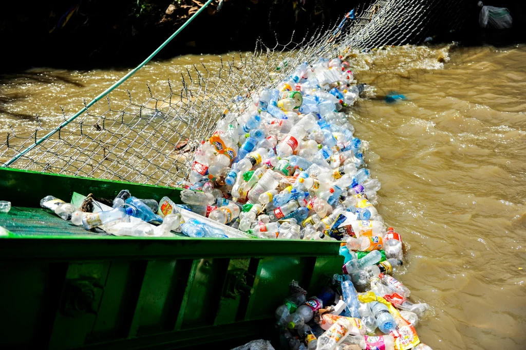 Badacze ustalili, kiedy rzeki są najwydajniejszymi fabrykami toksycznych mikrocząstek.