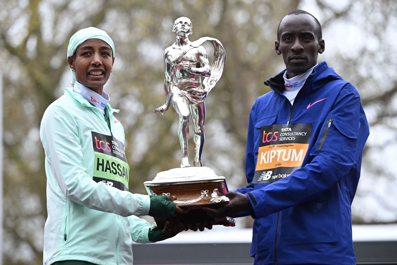 Sifan Hassan i Kelvin Kiptum - wygrali w kwietniu w Londynie, teraz zaś w Chicago Sifan Hassan i Kelvin Kiptum - wygrali w kwietniu w Londynie, teraz zaś w Chicago