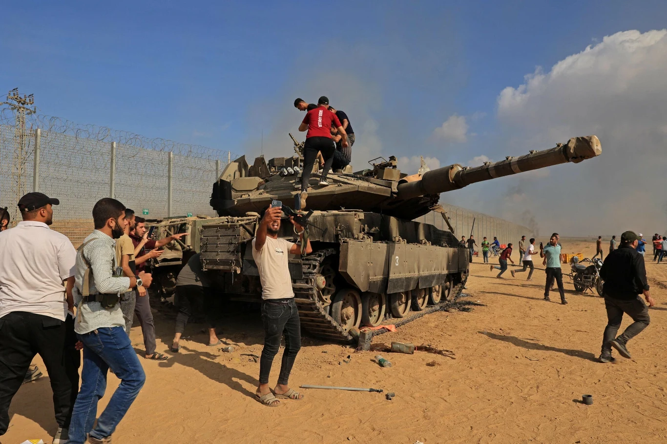 W sobotę Hamas przypuścił atak na Izrael W sobotę Hamas przypuścił atak na Izrael