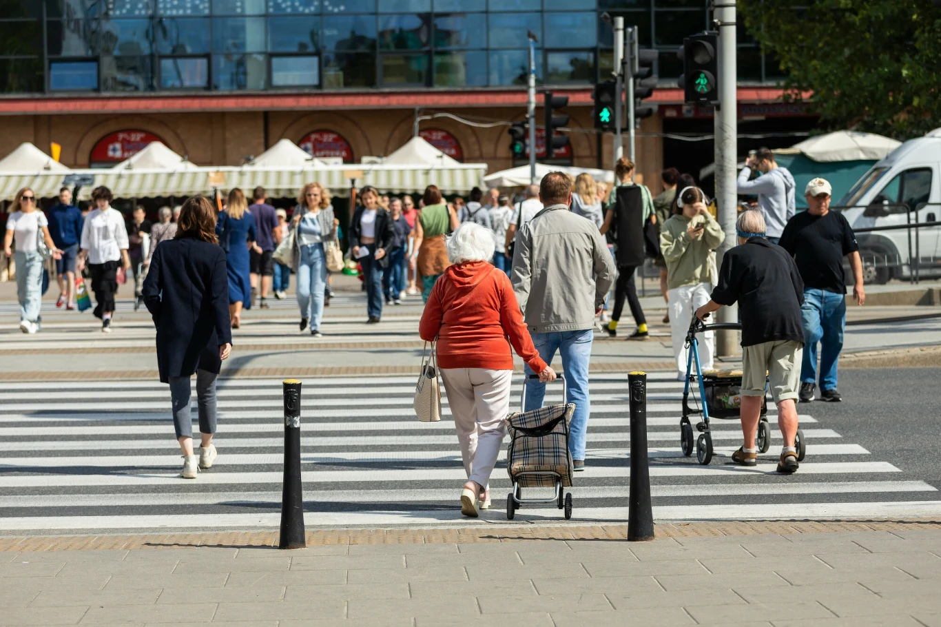 Ekonomiści: Inflacja na wiosnę mocno wyhamuje. Później będzie gorzej Ekonomiści: Inflacja na wiosnę mocno wyhamuje. Później będzie gorzej