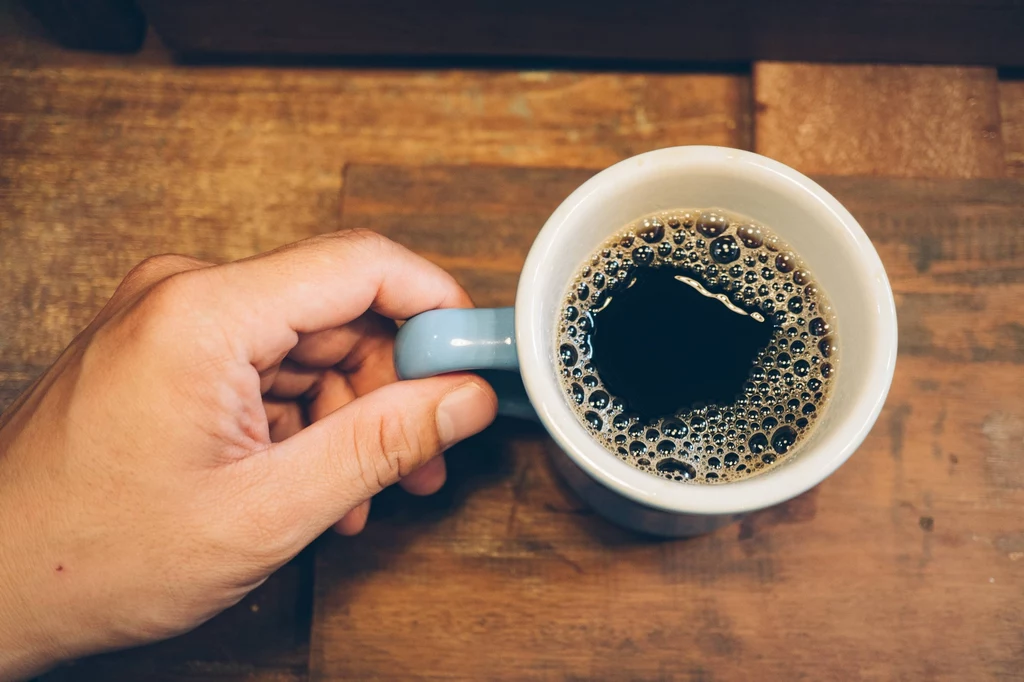 Picie kawy może zaszkodzić osobom znerwicowanym, powoduje także czasem zaostrzenie choroby wieńcowej