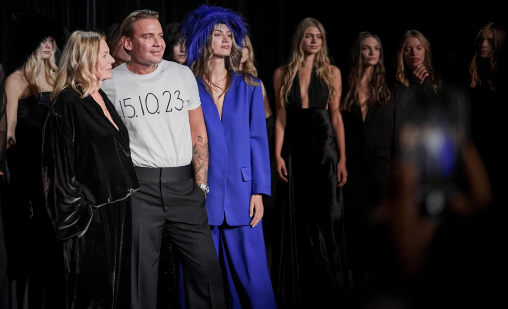 Dawid Woliński podczas pokazu najnowszej kolekcji