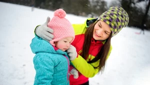 Kombinezon zimowy dla dziecka – jak wybrać odpowiedni model?