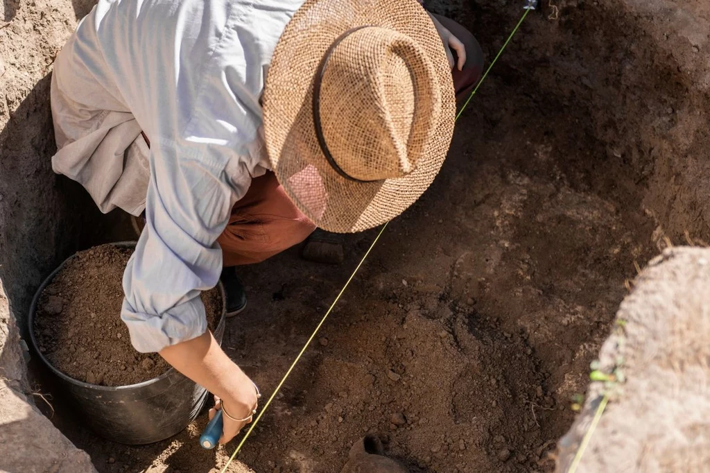 Niezwykłe odkrycie polskich archeologów. To antyczna „lodówka” z wyposażeniem (fot. Facebook/Expedition Novae WA UW)