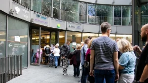 Kolejka do głosowania w niemieckiej Kolonii podczas wyborów w 2019 r.