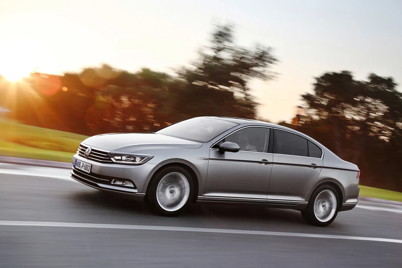 Mocną stroną VW Passata B8 jest komfortowe zawieszenie i neutralne właściwości jezdne Mocną stroną VW Passata B8 jest komfortowe zawieszenie i neutralne właściwości jezdne