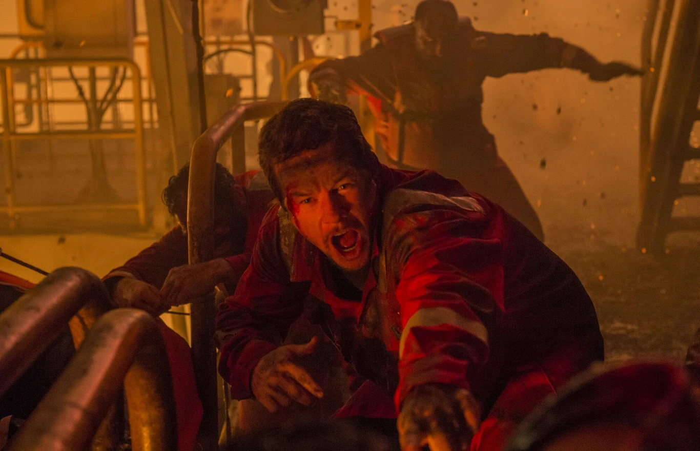 Kadr z filmu "Deepwater Horizon" nakręconego na podstawie wydarzeń z 2010 r.