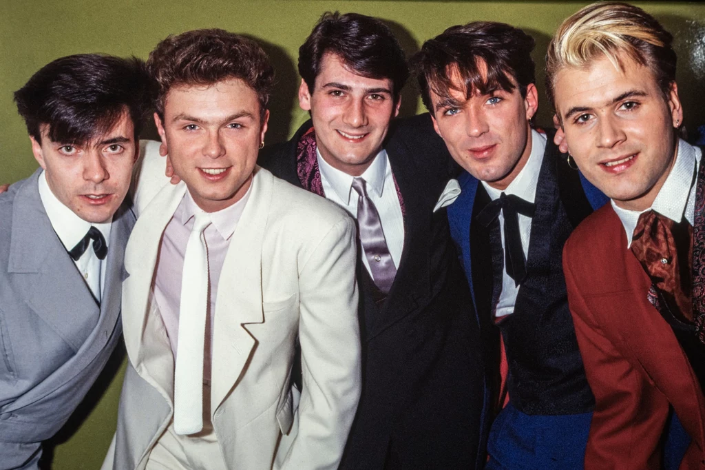 Spandau Ballet w 1983 roku. Gary Kemp drugi od lewej