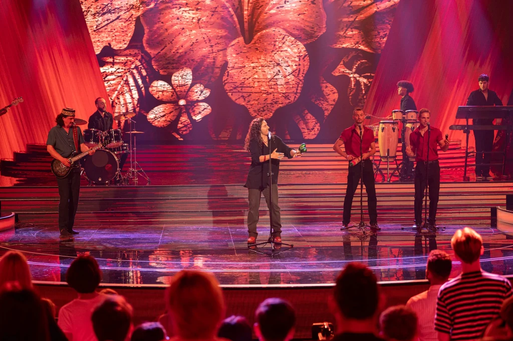 Twoja Twarz Brzmi Znajomo. Jagoda Szydłowska jako Mana z piosenki Carlosa Santany Twoja Twarz Brzmi Znajomo. Jagoda Szydłowska jako Mana z piosenki Carlosa Santany