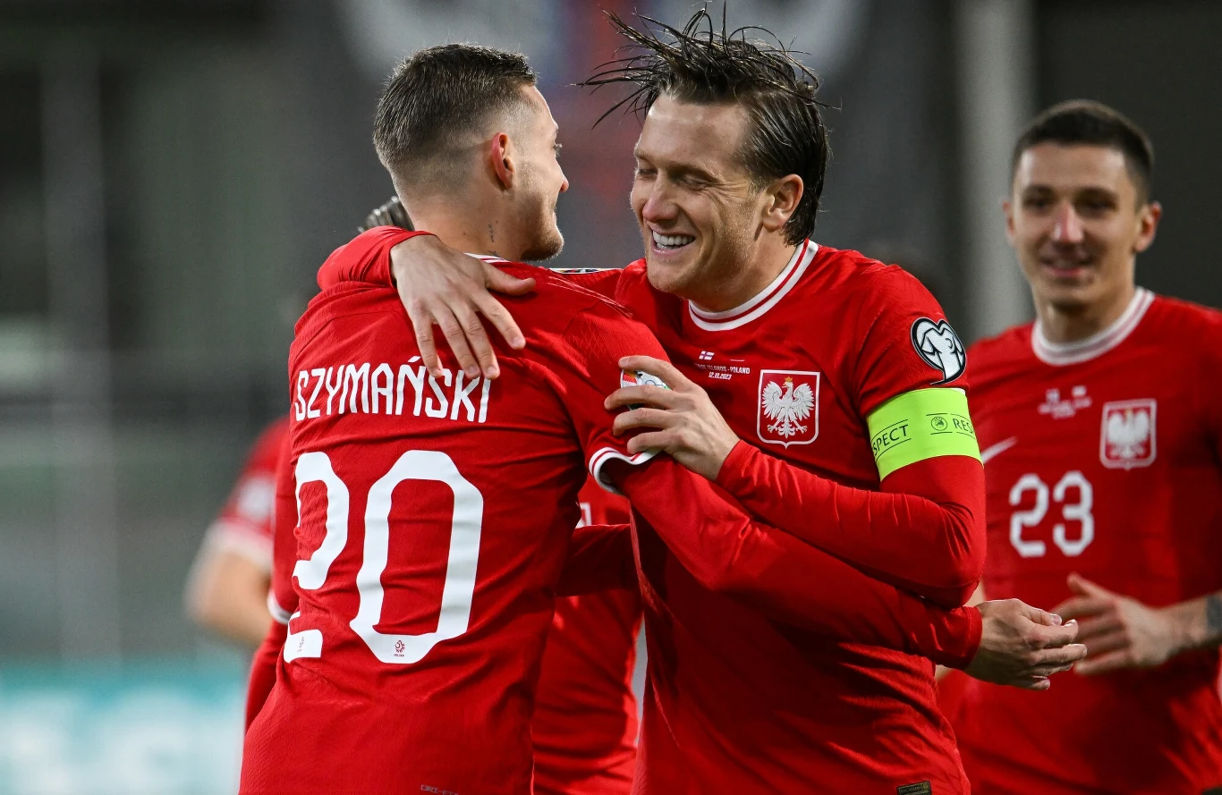 Piotr Zieliński i Sebastian Szymański byli jednym z najbardziej wyróżniających się zawodników w meczu z Wyspami Owczymi. 