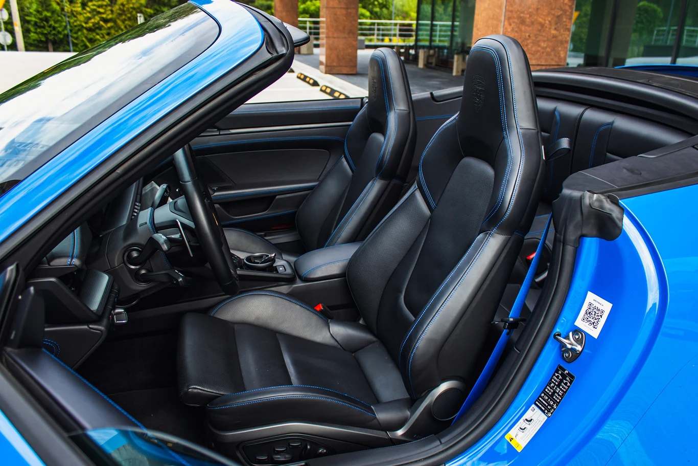 Porsche 911 Carrera 4 GTS Cabriolet Porsche 911 Carrera 4 GTS Cabriolet