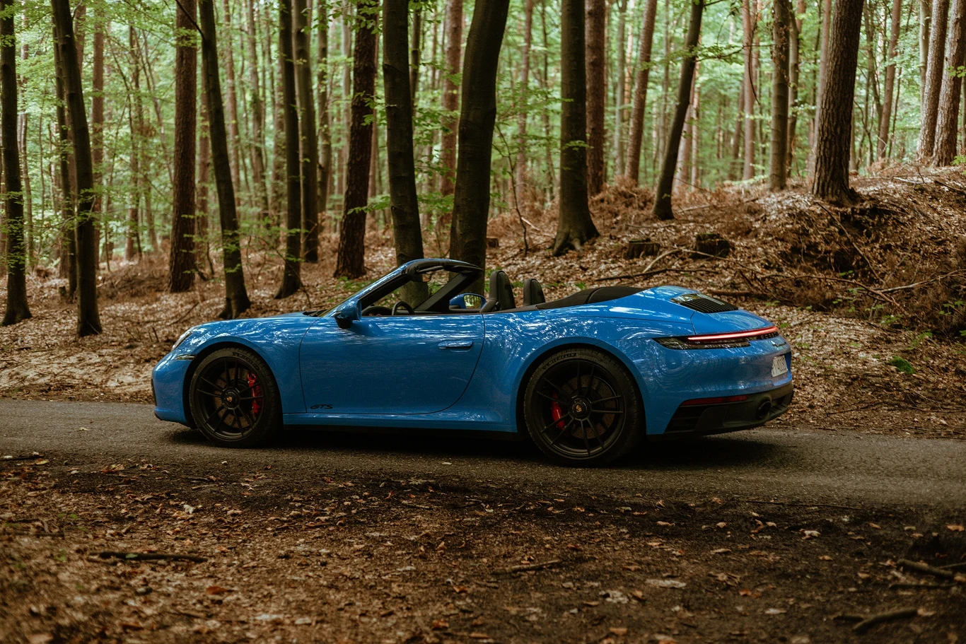 Porsche 911 Carrera 4 GTS Cabriolet Porsche 911 Carrera 4 GTS Cabriolet