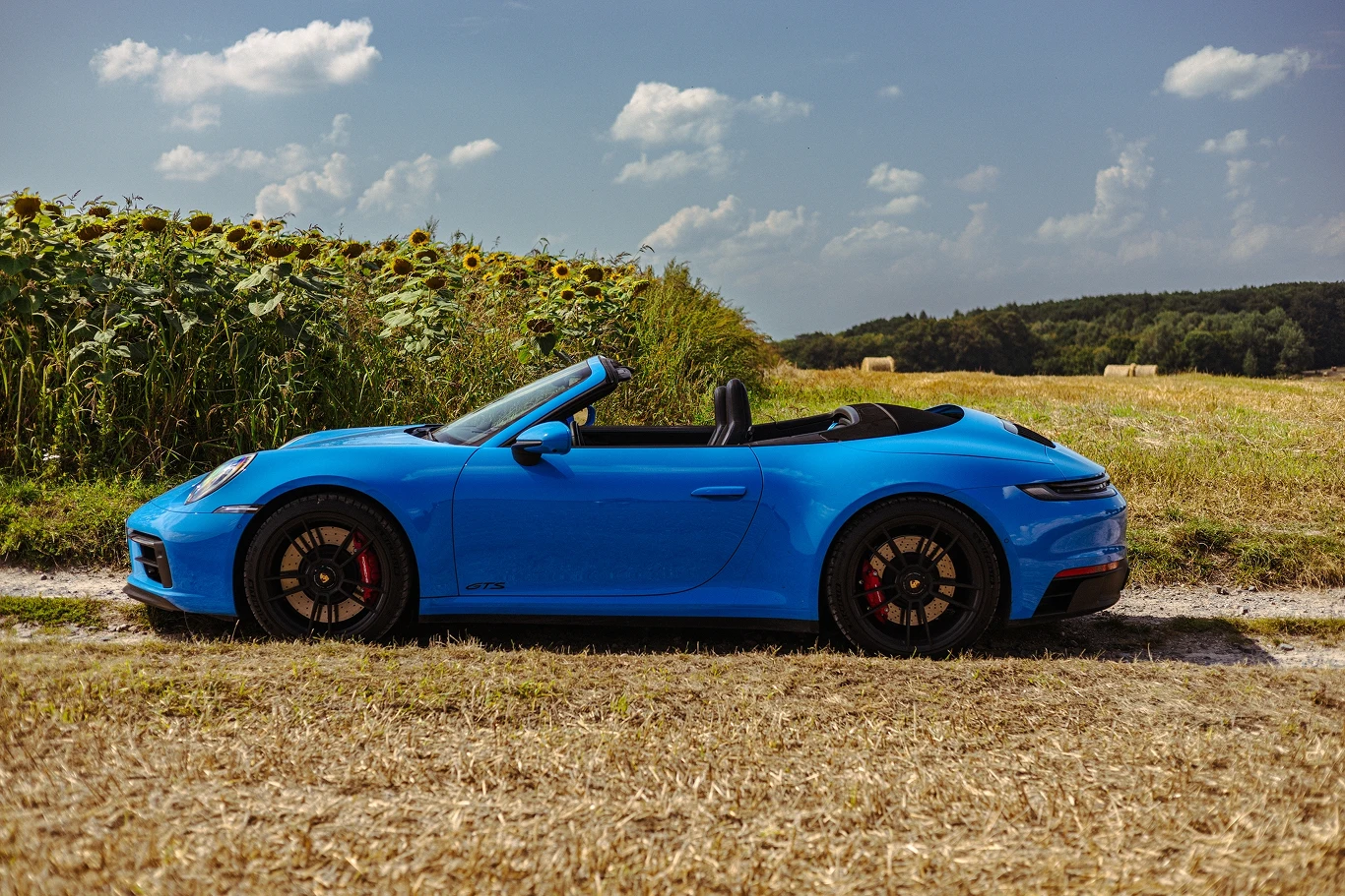 Porsche 911 Carrera 4 GTS Cabriolet Porsche 911 Carrera 4 GTS Cabriolet