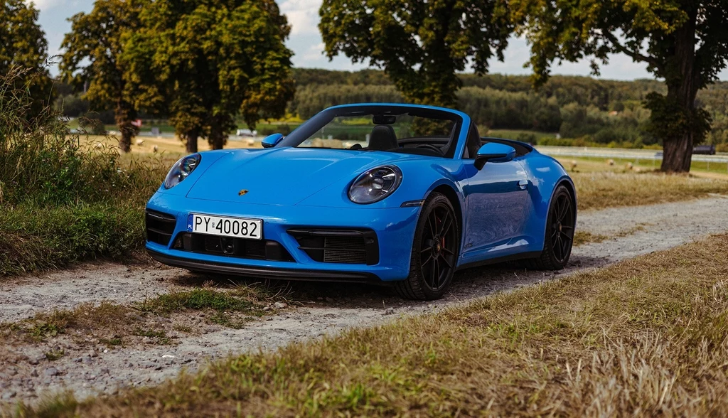 Porsche 911 Carrera 4 GTS Cabriolet