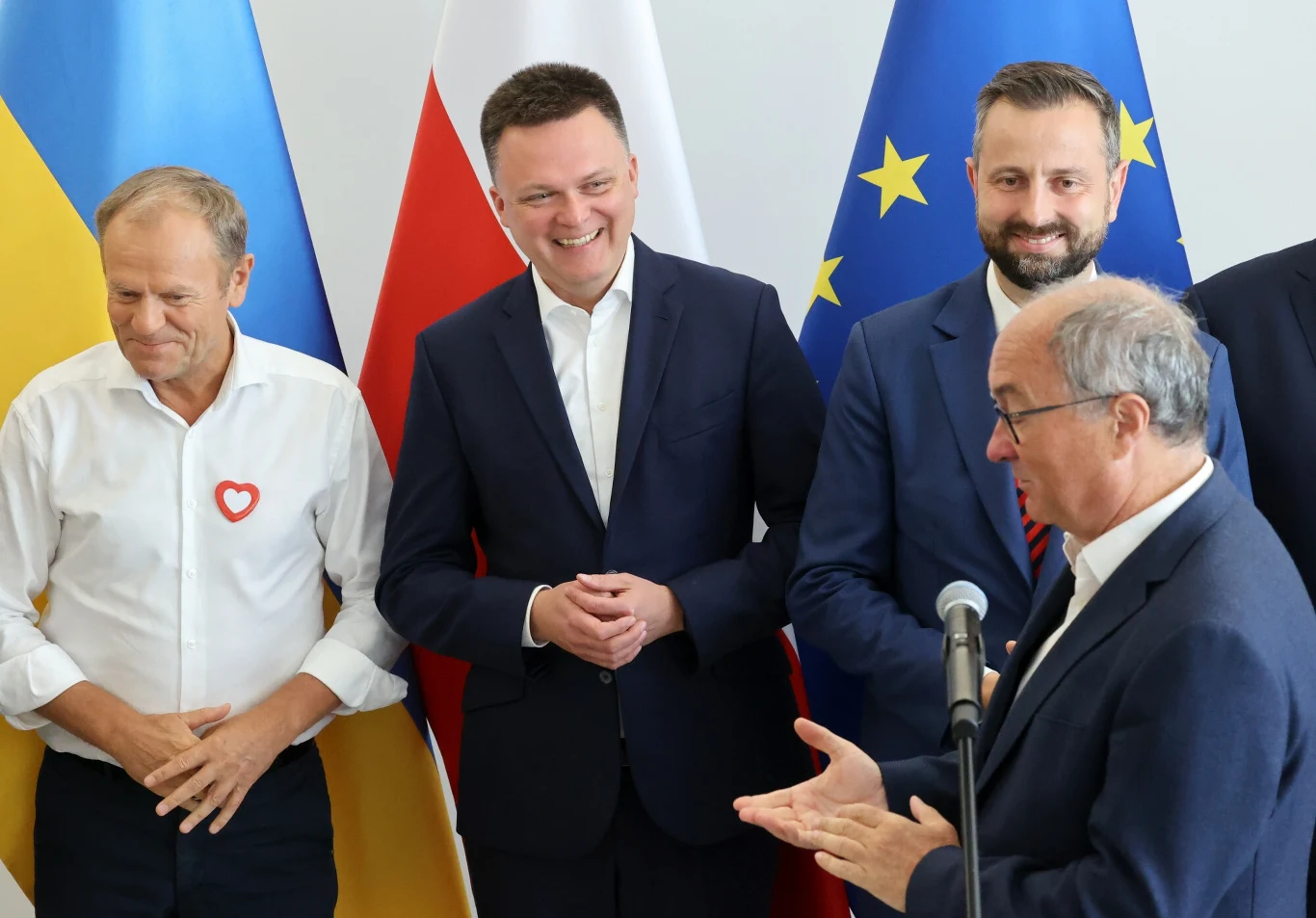 Liderzy opozycji podczas ogłaszania "paktu senackiego"