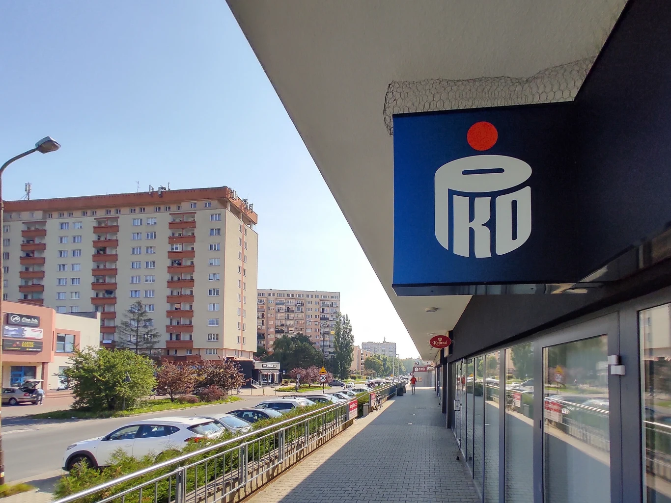 W ciągu czterech miesięcy pracę w PKO BP straciło 181 osób W ciągu czterech miesięcy pracę w PKO BP straciło 181 osób